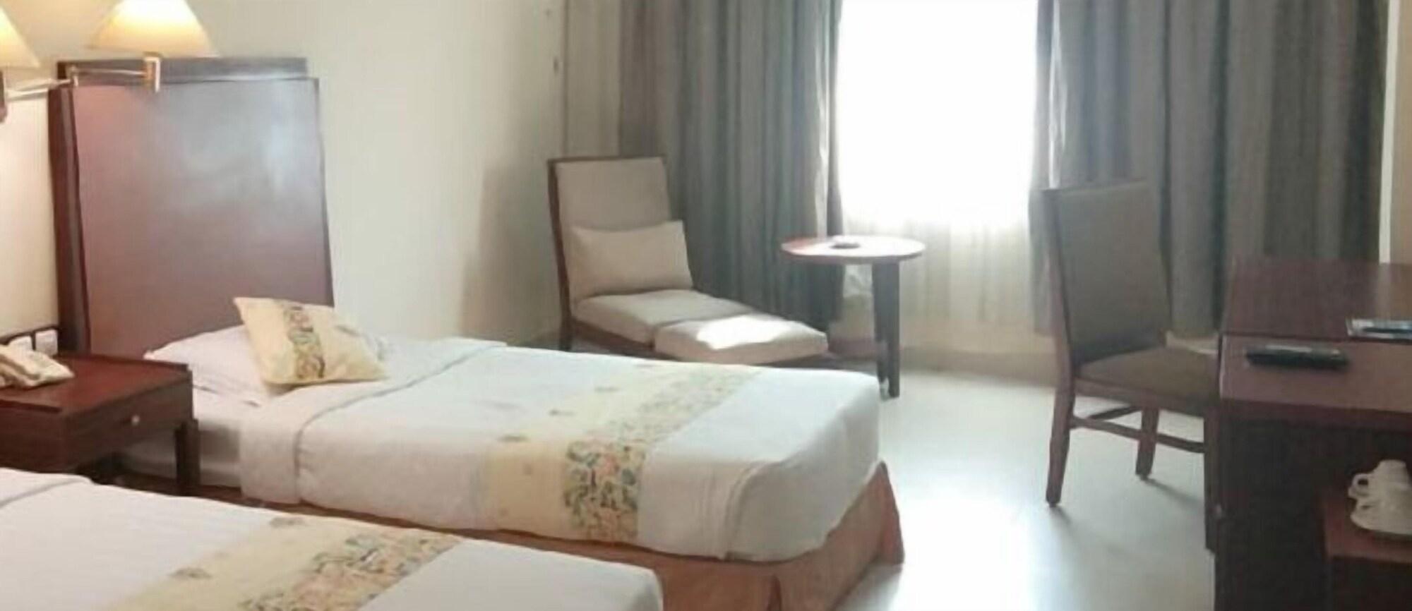 Hotel Mariat Sorong Exteriör bild